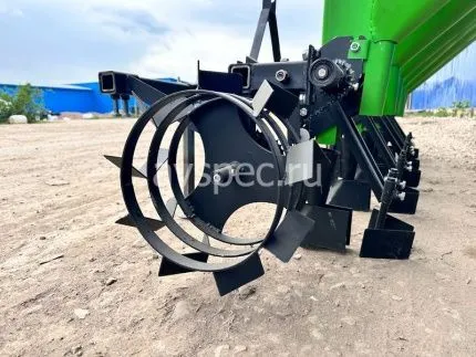 Чеснокосажалка (сеялка чеснока) шестирядная